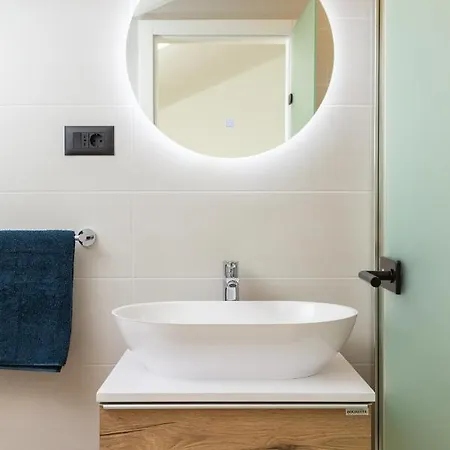 Modern Beleca Near Split Solin